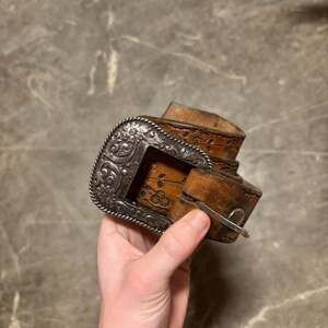 Vintage Ariat Limited Edition Tooled Leather Western Belt — 2007 Edition